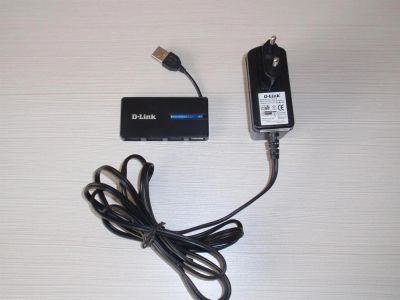Лот: 3657949. Фото: 1. Продам USB хаб d link dub-104... Платы расширения, контроллеры, доп. порты
