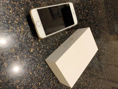 Лот: 16370033. Фото: 1. iPhone 6 64GB Silver. Смартфоны