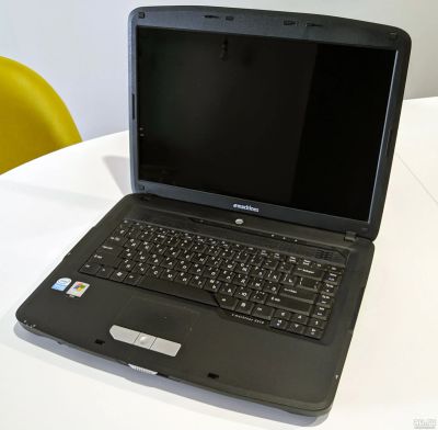 Лот: 17344943. Фото: 1. Ноутбук eMachines (Acer) E510-1A1G12Mi... Ноутбуки
