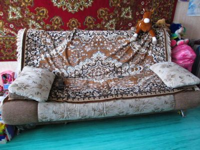 Лот: 4342387. Фото: 1. диван в нормальном состоянии. Кресла, пуфы
