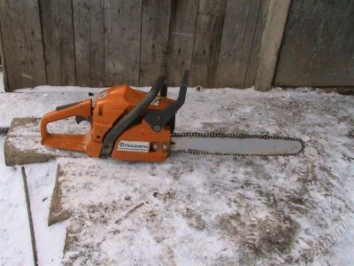 Лот: 2323249. Фото: 1. Бензопила хускварна 142 (Husqvarna... Бензо-, мотоинструмент