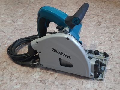 Лот: 21108246. Фото: 1. Погрушная пила Makita SP 6000. Электроинструмент