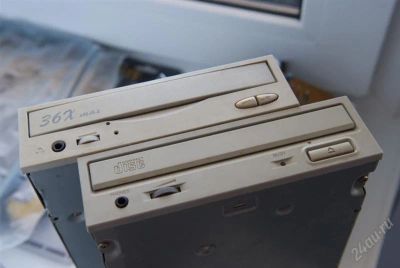 Лот: 814031. Фото: 1. 2 cd-rom. Приводы CD, DVD, BR, FDD