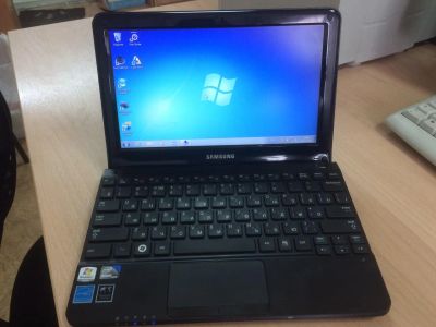 Лот: 7410171. Фото: 1. Нетбук Samsung 10,1", Intel Atom... Ноутбуки