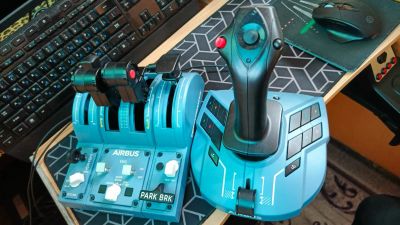 Лот: 25819589. Фото: 1. Набор Джойстик полета Thrustmaster. Рули, джойстики