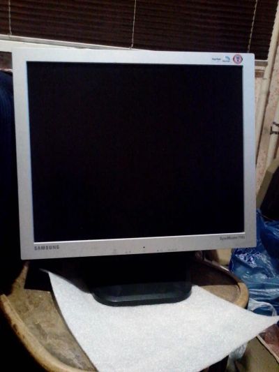 Лот: 6885745. Фото: 1. Продам монитор 17" Samsung 710V... ЖК-мониторы