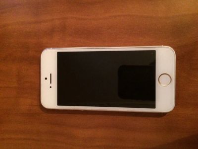 Лот: 8414569. Фото: 1. iPhone 5 16Gb. Смартфоны