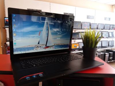 Лот: 14902561. Фото: 1. Большой ноутбук от Lenovo. Ноутбуки