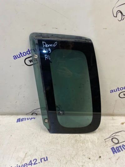 Лот: 21713255. Фото: 1. форточка крыла Mazda Demio DW3W. Двигатель и элементы двигателя
