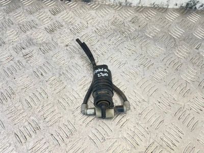 Лот: 25628395. Фото: 1. насос омывателя Skoda Fabia 5J2. Двигатель и элементы двигателя