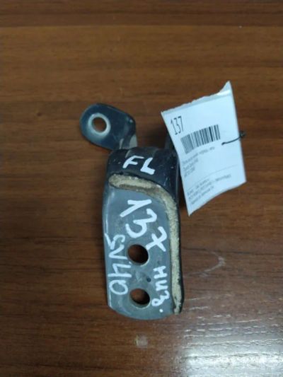 Лот: 21420772. Фото: 1. Петля двери нижняя Toyota Camry... Двигатель и элементы двигателя