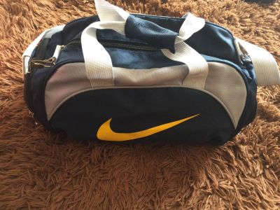 Лот: 8314734. Фото: 1. сумка спортивная nike 40*20см. Сумки