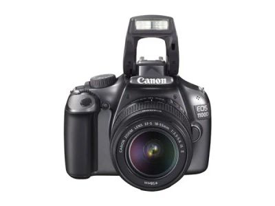 Лот: 5181588. Фото: 1. Зеркальная фотокамера Canon 1100D... Цифровые зеркальные