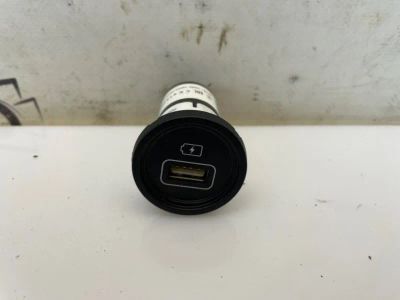 Лот: 24865107. Фото: 1. USB Разъем Kia Seltos SP2. Кузов