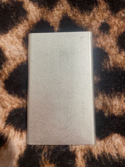 Лот: 24971155. Фото: 1. Power bank / Внешний аккумулятор. Внешние, портативные аккумуляторы для смартфонов (Power bank)