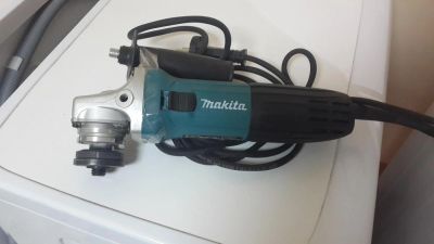 Лот: 8084732. Фото: 1. Шлифмашинка Makita GA 5030. Электроинструмент
