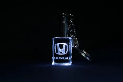 Лот: 5034062. Фото: 1. Брелок Honda внутри стекла. Брелоки для ключей