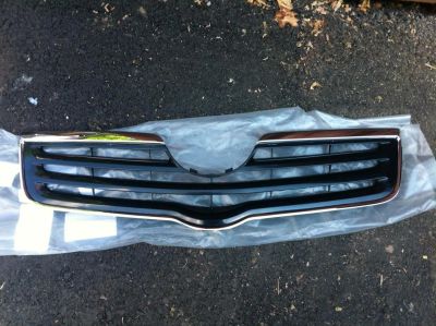 Лот: 4258615. Фото: 1. решетка радиатора Avensis 250... Кузов