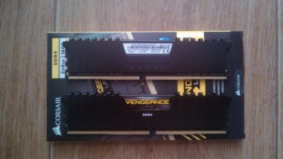 Лот: 6477459. Фото: 1. Память DDR4 corsair 16GB пожизненная... Оперативная память