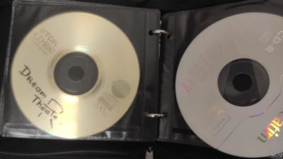 Лот: 15431838. Фото: 1. Кейс с дисками. CD, DVD, BluRay