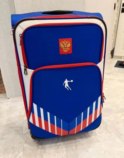 Лот: 24981005. Фото: 1. Чемодан. Чемоданы и сумки дорожные