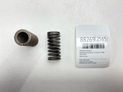 Лот: 22873753. Фото: 1. Пружина клапана Mitsubishi Diamante... Двигатель и элементы двигателя