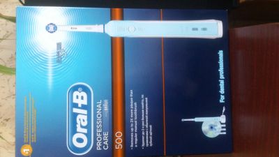 Лот: 5312649. Фото: 1. Электрическая зубная щетка Oral-B... Уход за полостью рта