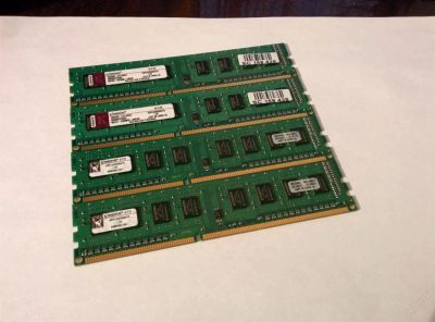 Лот: 4859853. Фото: 1. Kingston 1Gb * 4 шт. = 4Gb. Оперативная память