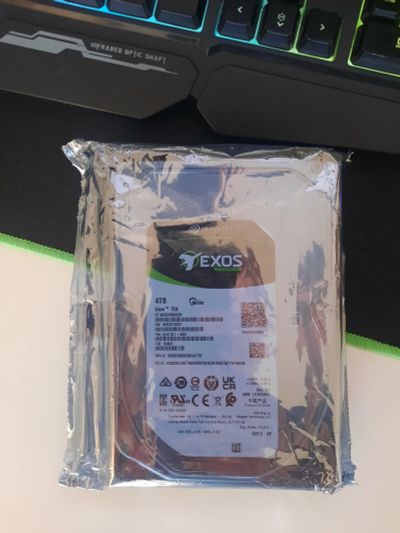 Лот: 17044602. Фото: 1. HDD 4 Tb SATA 6Gb/s Seagate Exos... Жёсткие диски (HDD)