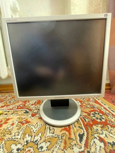 Лот: 25755979. Фото: 1. Монитор Samsung SyncMaster 940N. ЖК-мониторы