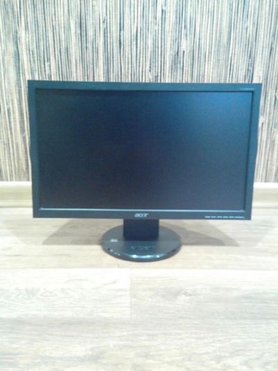 Лот: 5046131. Фото: 1. Монитор Acer V193HQV. ЖК-мониторы