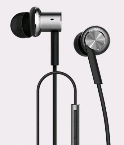 Лот: 7011652. Фото: 1. Наушники Xiaomi Mi In-Ear Headphones... Наушники, гарнитуры