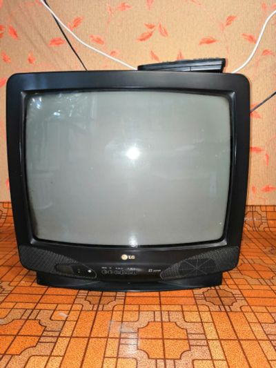Лот: 14011257. Фото: 1. Телевизор LG и Самсунг кинескопный... Телевизоры