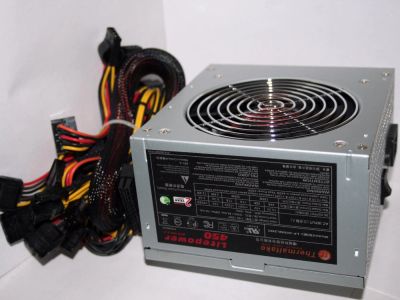 Лот: 1601904. Фото: 1. Thermaltake Litepower 450W (W0362... Корпуса, блоки питания