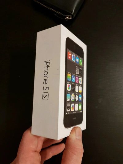 Лот: 11162800. Фото: 1. Коробка от iPhone 5s 32GB. Коробки, инструкции