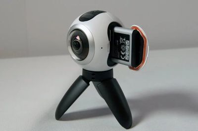 Лот: 11932446. Фото: 1. Панорамная камера Samsung Gear... Экшн камеры