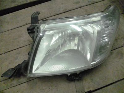 Лот: 7642692. Фото: 1. Фара передняя левая Toyota Hilux... Оптика и освещение