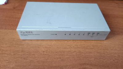 Лот: 19972562. Фото: 1. Коммутатор ZyXEL ES-108A 8x10... Коммутаторы