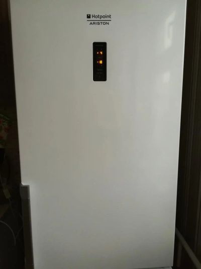 Лот: 10836126. Фото: 1. Новый холодильник hotpoint ariston... Холодильники, морозильные камеры