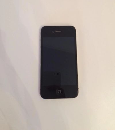 Лот: 4612222. Фото: 1. iPhone 4, 8 Гб. Смартфоны