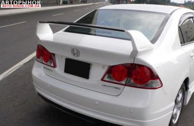 Лот: 4267289. Фото: 1. спойлер на Honda Civic. Детали тюнинга