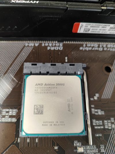 Лот: 21382387. Фото: 1. Процессор AMD Athlon 3000G 2/4x3... Процессоры