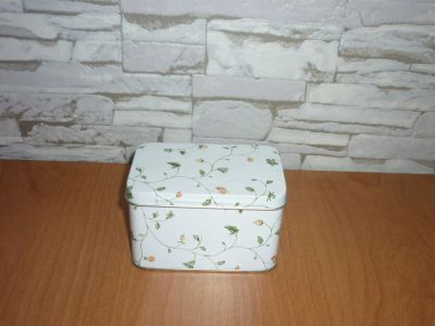Лот: 11254934. Фото: 1. Банка жесть с цветочным принтом. Контейнеры, банки
