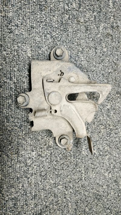 Лот: 25258680. Фото: 1. Замок капота Toyota Corolla Allex... Кузов