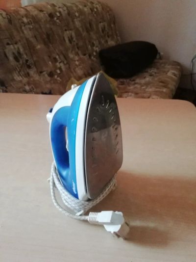 Лот: 11856503. Фото: 1. Утюг. Утюги, парогенераторы, отпариватели