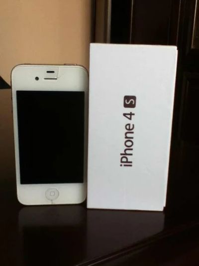 Лот: 3237198. Фото: 1. iphone 4s-32gb. Смартфоны