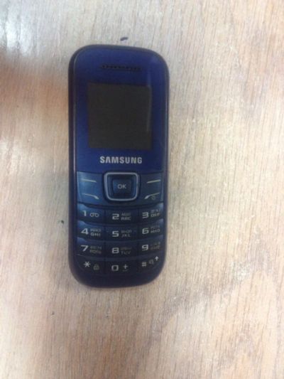 Лот: 6184068. Фото: 1. Продам телефон samsung Gt-E1200M... Кнопочные мобильные телефоны