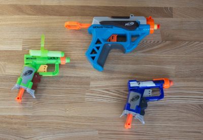 Лот: 17098388. Фото: 1. Бластеры Nerf Jolt 2шт и Bowstrike... Военная тема