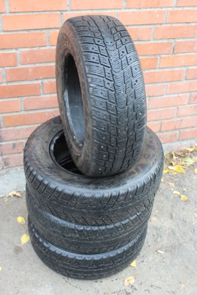 Лот: 20865588. Фото: 1. Шины зимние Michelin 175 70 13... Шины