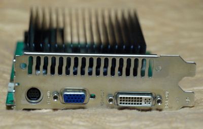 Лот: 17840219. Фото: 1. NVidia GeForce 9500GT 1Gb 128... Видеокарты